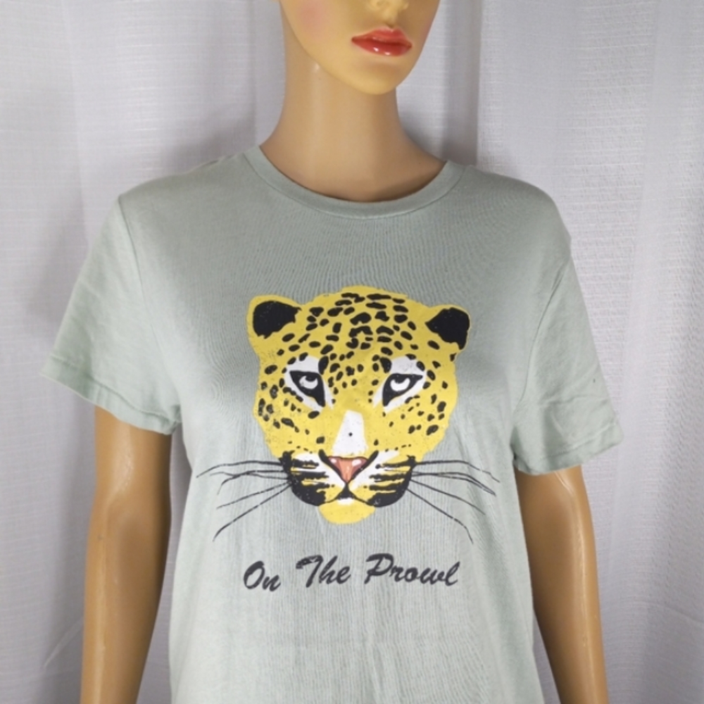 WILDFOX Tiger On the Prowl Keke Pale Green Lightweight Cotton Tee